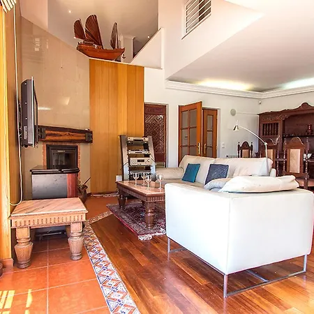 Casa Do Chafariz W/ Swimming Pool Near Carcavelos By Homing Villa